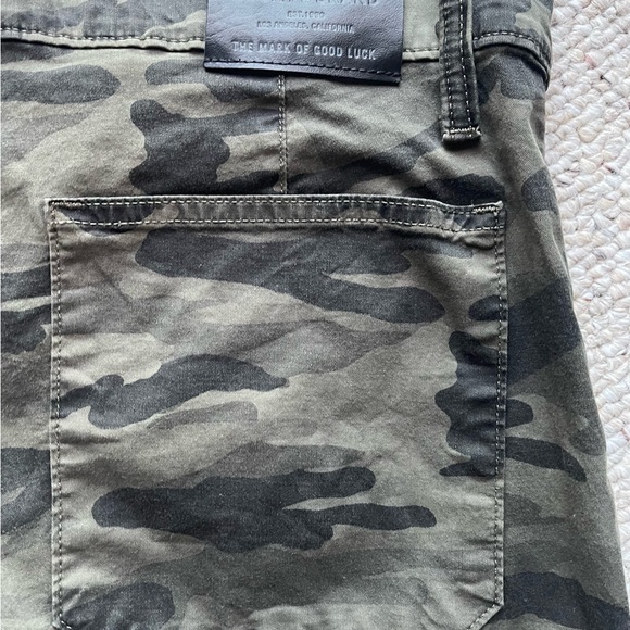 Lucky Brand pants or capris size 12/31 Brand New - Picture 3 of 3